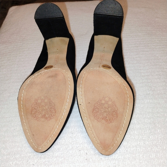 Vince Camuto VC-Dallan Black True Suede Pumps Womens 8.M‎ Block Threaded Heel - Picture 3 of 6